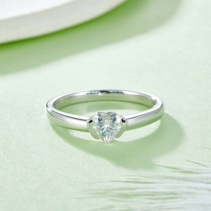 Hearth | Bezel-Set Heart with V-Band