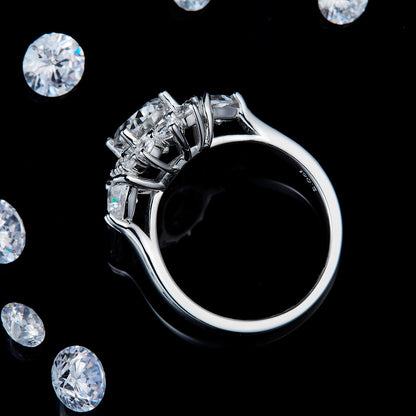 Full Bloom | Oval Cluster Halo