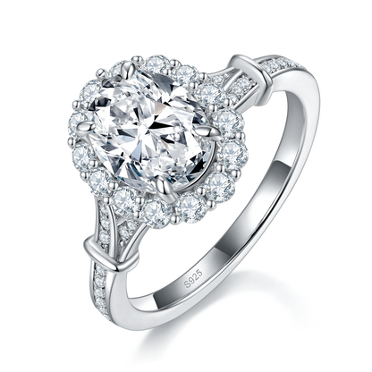 Streaming Light | Oval with Pavé Band