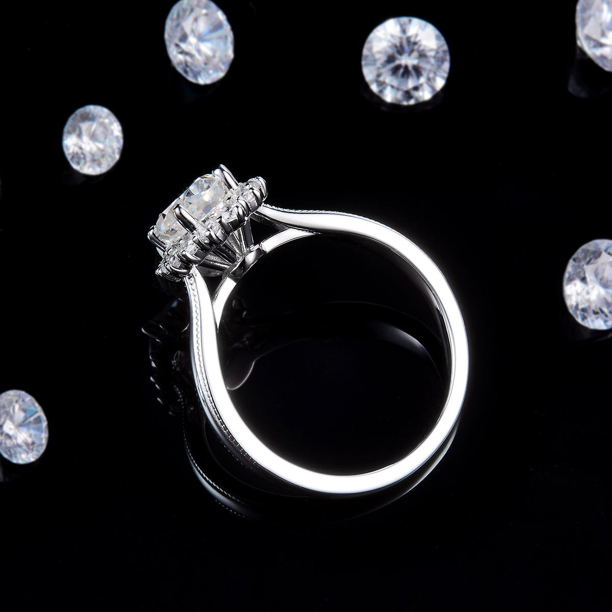 The Victorian Star | Vintage Oval Halo Ring