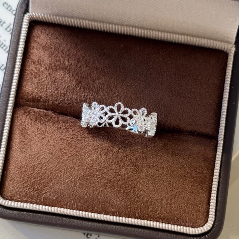 The Garden Stroll · Lace Band Ring