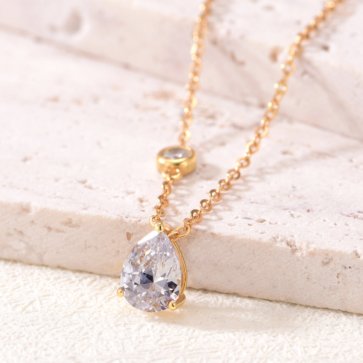 The Morning Dewdrop Necklace