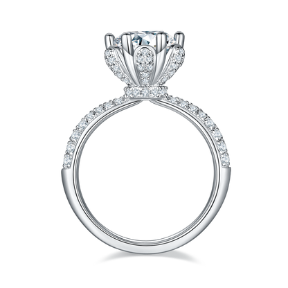 Blooming Radiance | Pavé Petal Setting