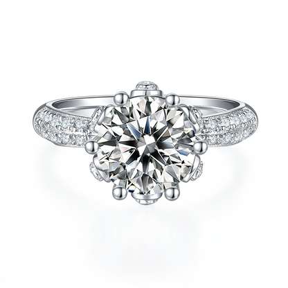 Blooming Radiance | Pavé Petal Setting