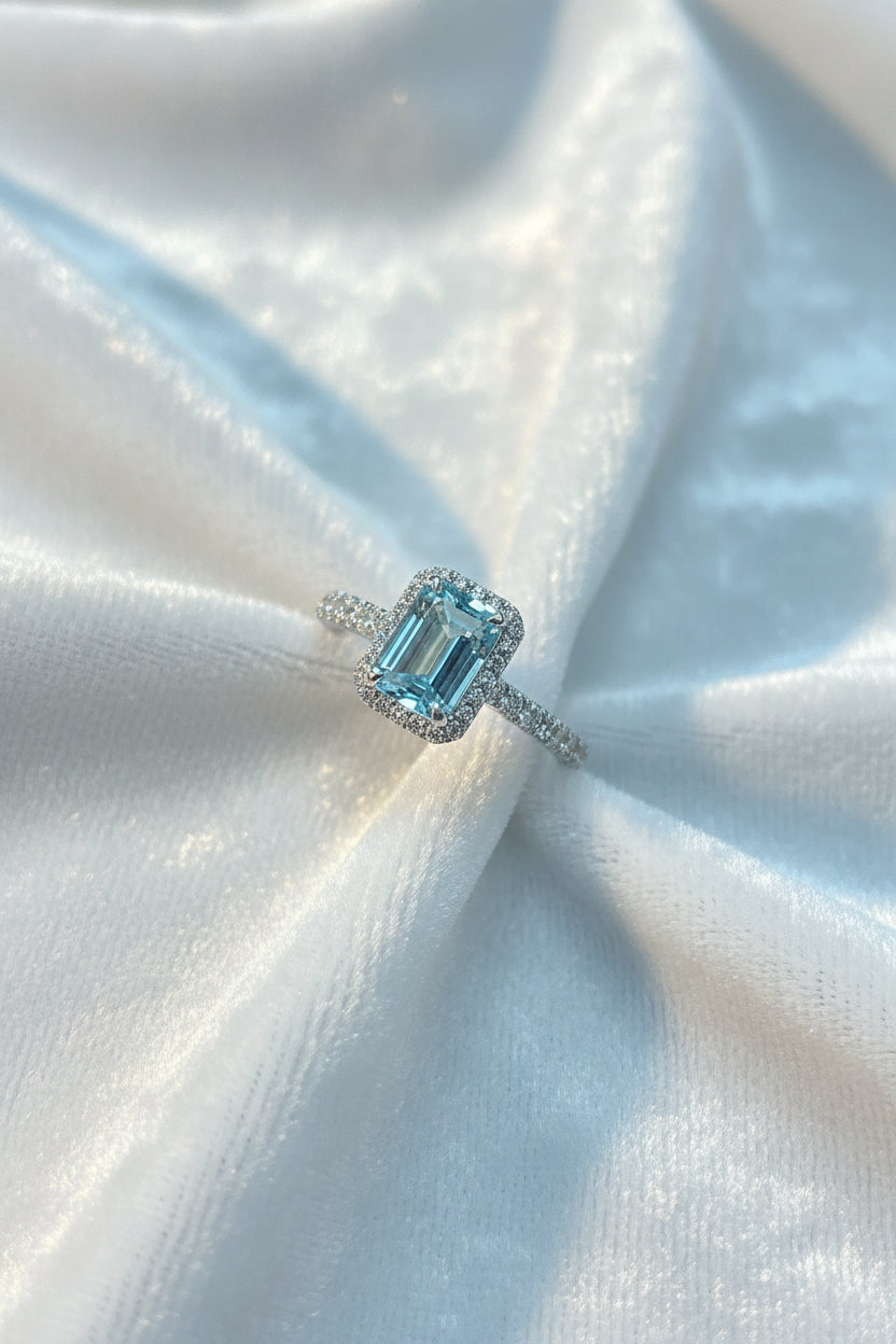 Four-prong pavé diamond ring setting