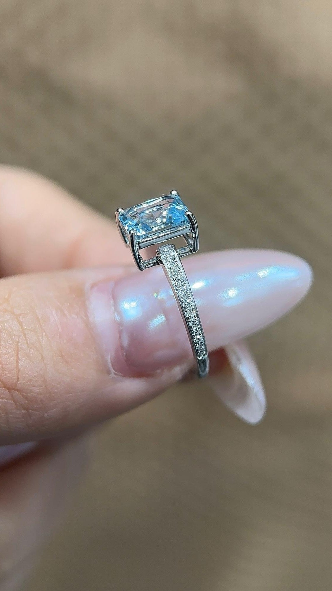 Parallel Worlds | Gemstone Ring Setting