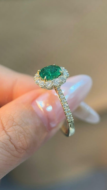 Gilded Emerald | Gemstone Halo Setting
