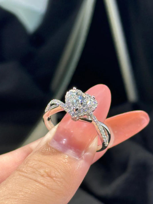 Heartbeat Path | Heart-Shaped Cut Diamond Ring Setting