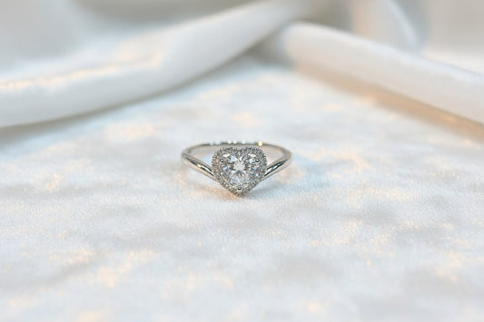 Pure Confession | Heart-Shaped Halo Setting