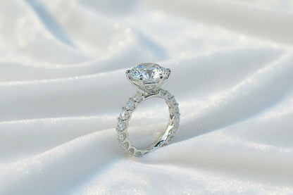 Palace Grandeur | Palace Grandeur | Six-Prong Diamond Pavé Ring Setting