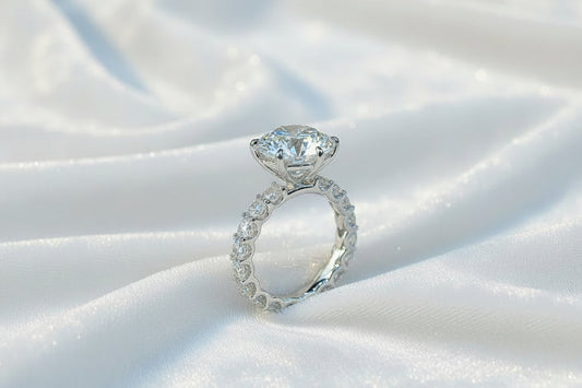 Palace Grandeur | Palace Grandeur | Six-Prong Diamond Pavé Ring Setting