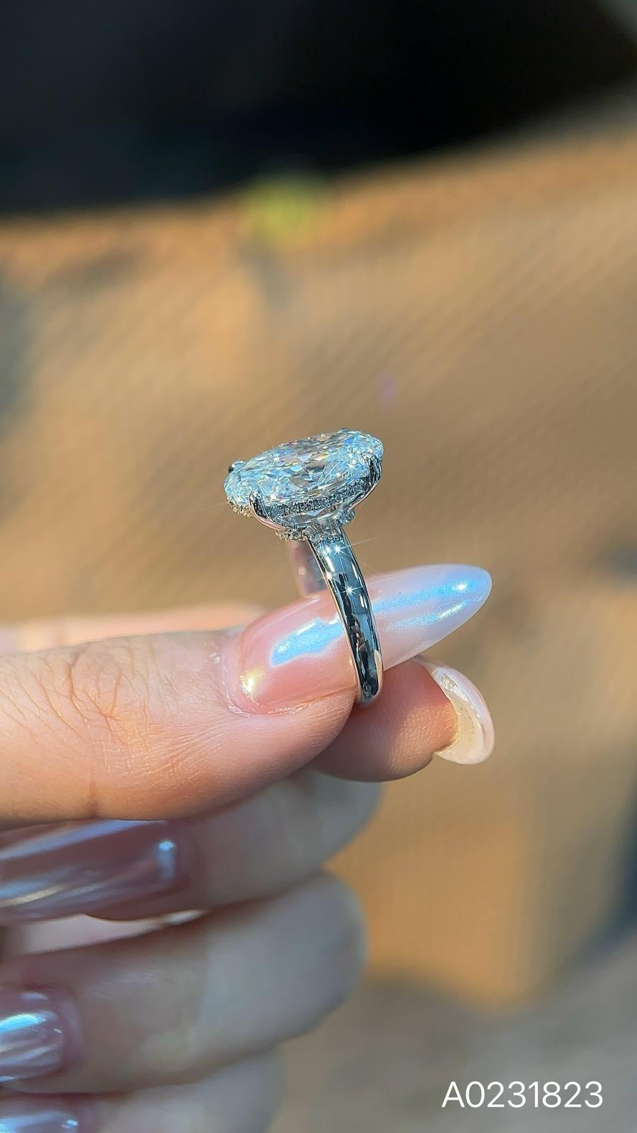 The Sovereign Scarf | Minimalist Ring Setting