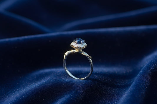 The Midnight Serenade | Petal-shaped Gemstone Ring Setting