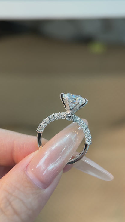 The Stellar Orbit | Three-Dimensional Full-Pave Ring Setting