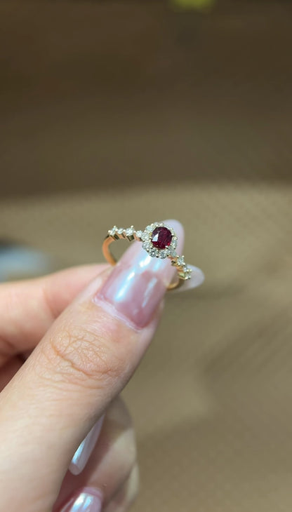 Scarlet Melody | Round Diamond Halo Setting