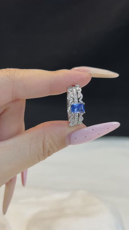 The Scepter's Eye | Three-Stone Ring Setting